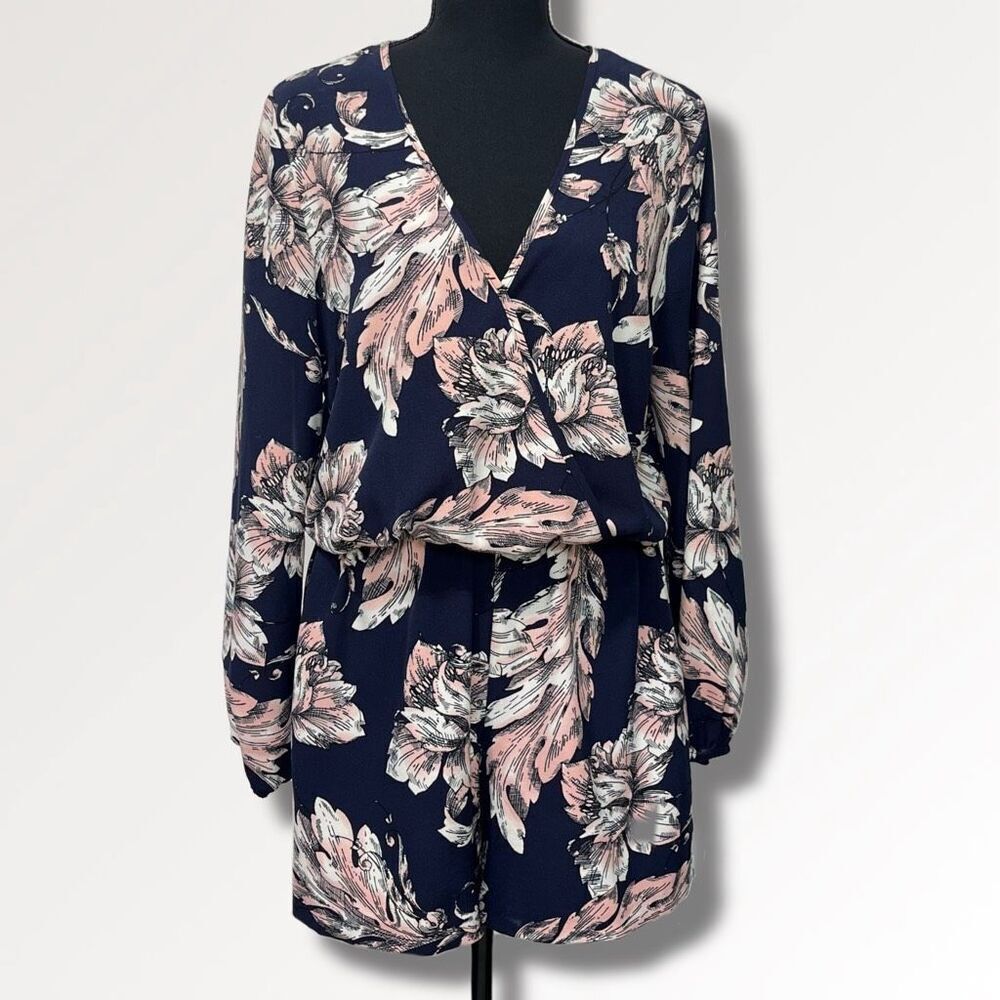 Boston Proper Long Sleeve Surplice Navy Floral Romper Size Small Shorts